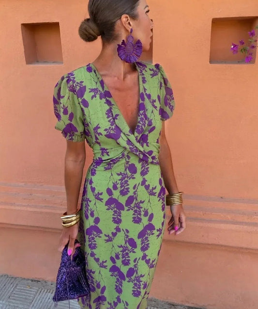 Elegant Form-Fitting Printed Ruched Maxi Dress, V-Neck Short Sleeve