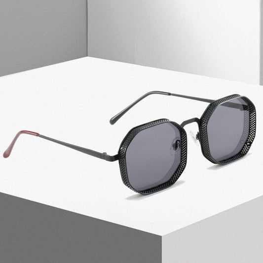 Metal Frame Sunglasses for Men and Women – Lightweight, Sleek, and Stylish CJ