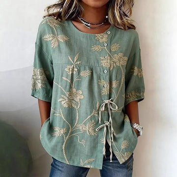 7 Easy Outfit Ideas for Your Floral 3D Print Pullover Top