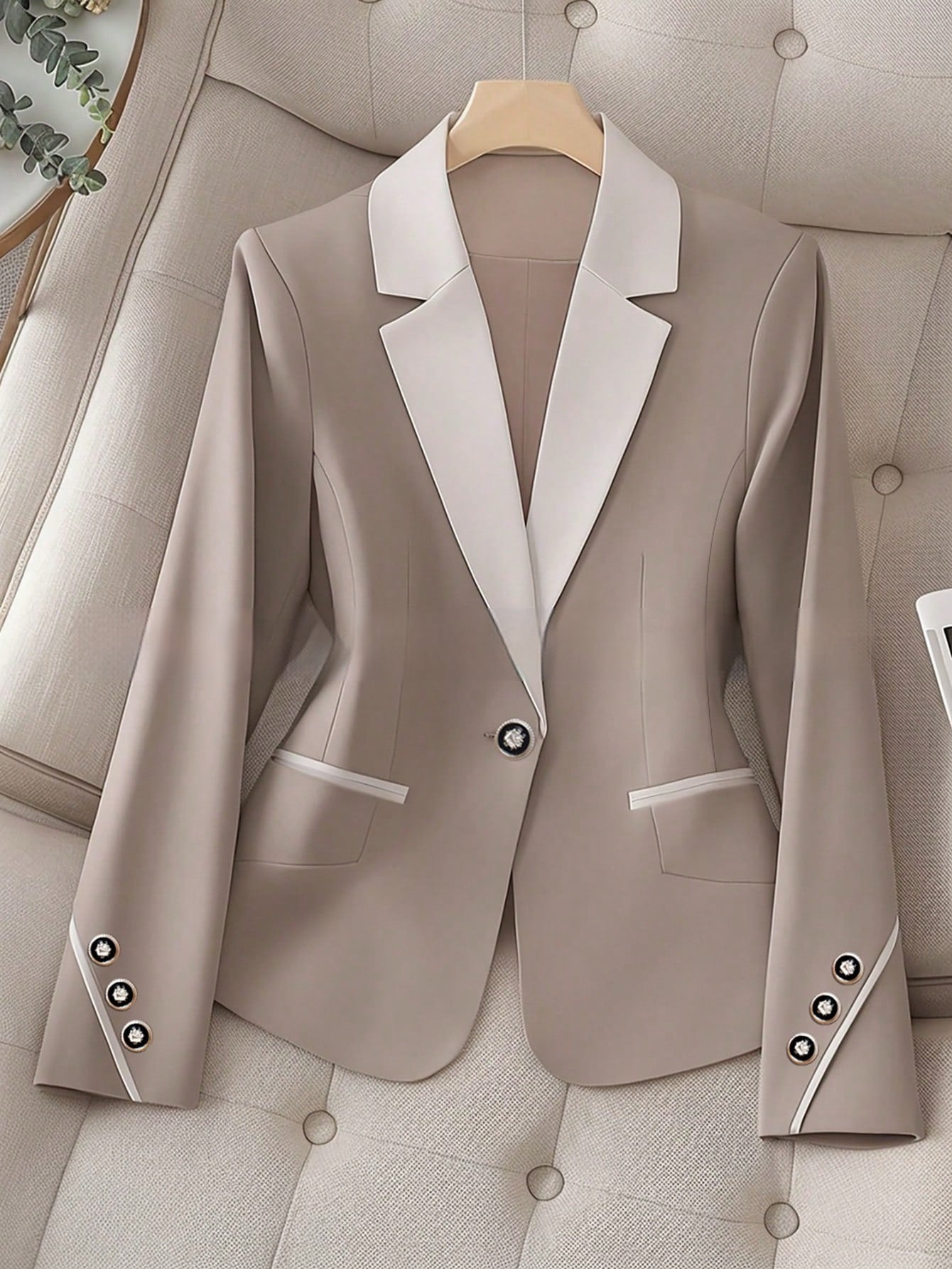 Professional Contrasting-Color Button Elegant Formal Blazer 