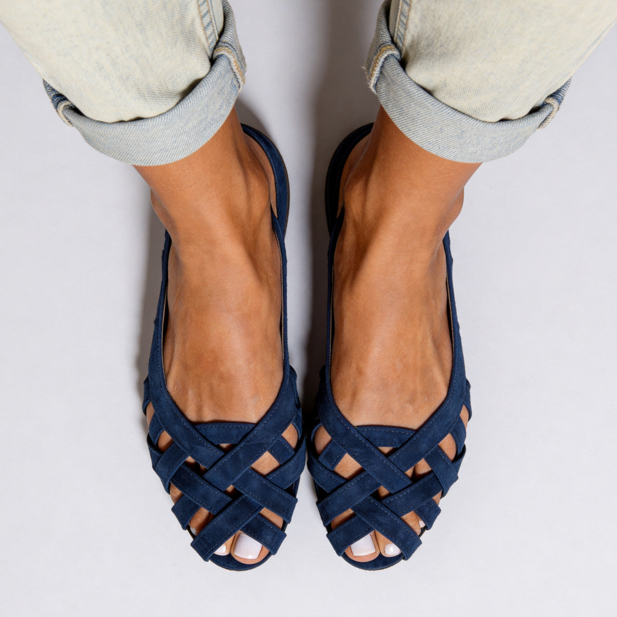 Flat bottomed hollow hole shoes anti slip beach sandals for women 