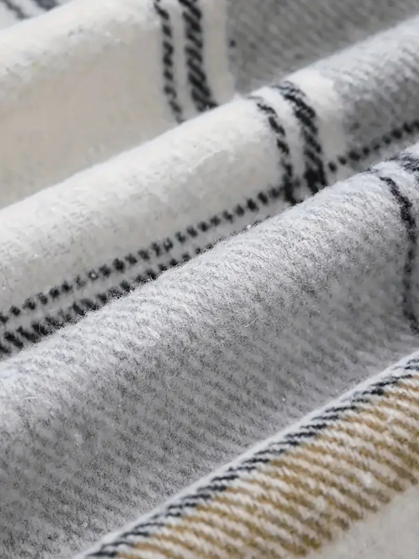 New Plaid Pattern Long Sleeved Hook And Loop Wool Lined Hooded Jacket For Warmth, Women's Plaid Hooded Drawstring Jacket, Single Breasted Closure, Comfortable And Casual CJ US