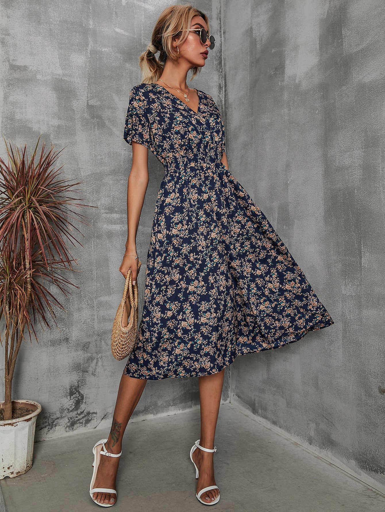 Women's V-Neck Floral Print Dress - A-Line Waisted Summer Maxi Dress 