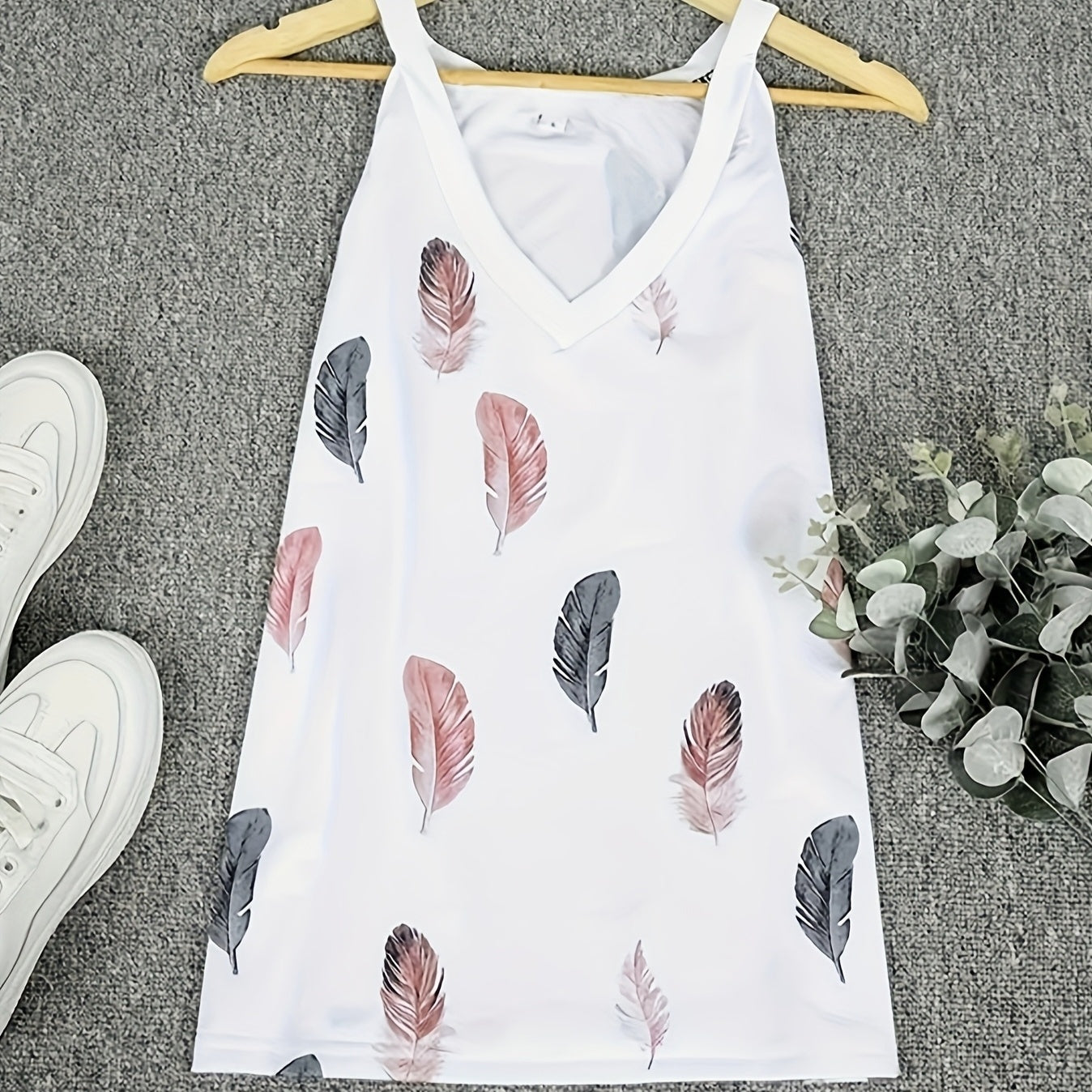 Women’s Feather Print V-Neck Camisole CJ US