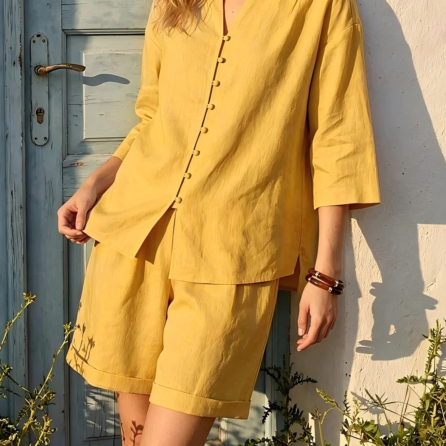 Womens V-neck Top And High-Waist Wide-Leg Shorts Set 