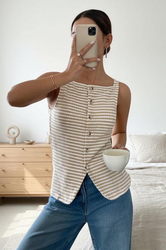 Sleeveless camisole top 