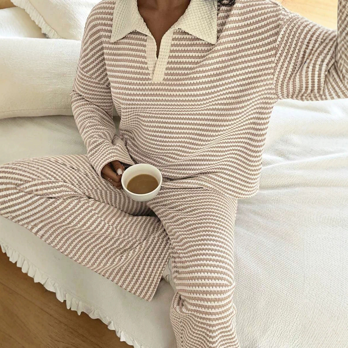 Long sleeved contrasting striped wide leg pants set 