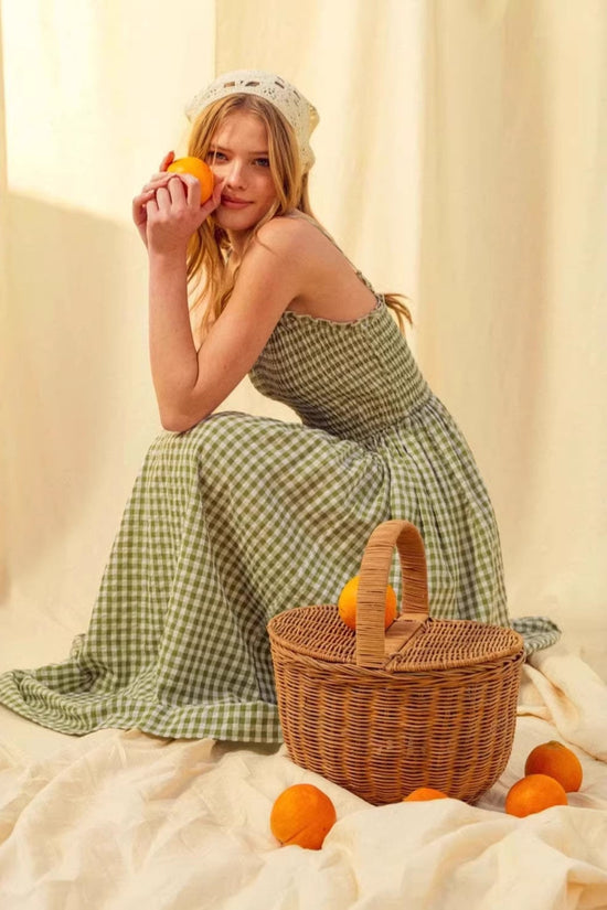 Summer Strap Retro Plaid A-line Slimming Dress for Women with Waist 