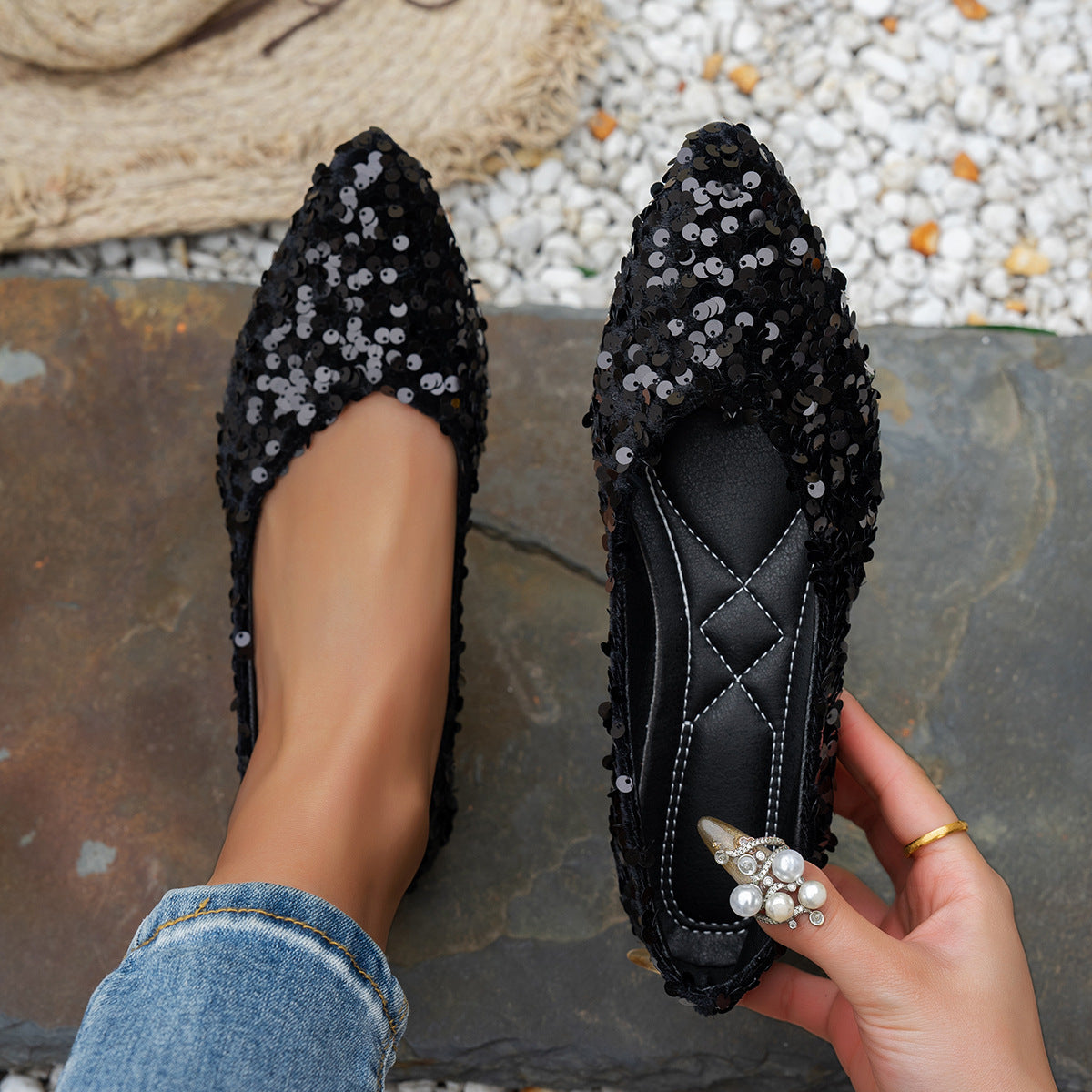 2025 Pointed-toe, Shallow-mouth, Flat-soled Casual Women's Shoes 