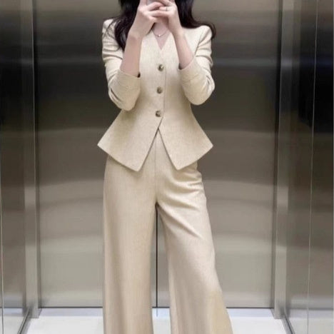 Waist-grabbing Beige Coat And Wide-leg Pants Set 