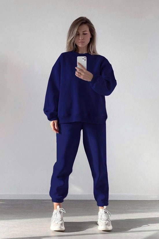 Fashionable Loose-fit Crewneck Sweatshirt With Long Sleeves And Casual Athletic Pants 