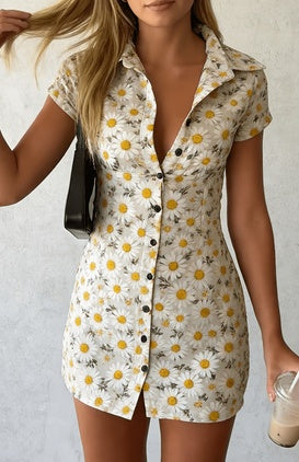 Collared Button-Front Fitted Bodycon Short-Sleeve Dress 