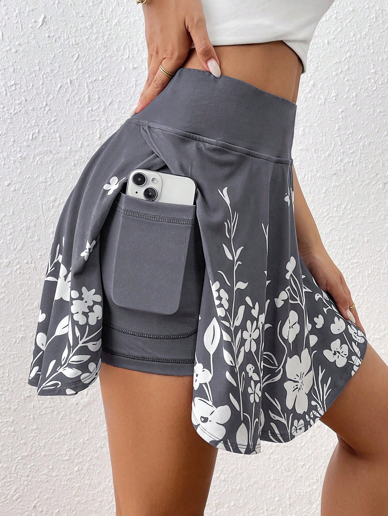 Pocket Minimalist Flower Printed Shorts With Pockets Shorts Inside Out Back To School Outfits FitiqueFit