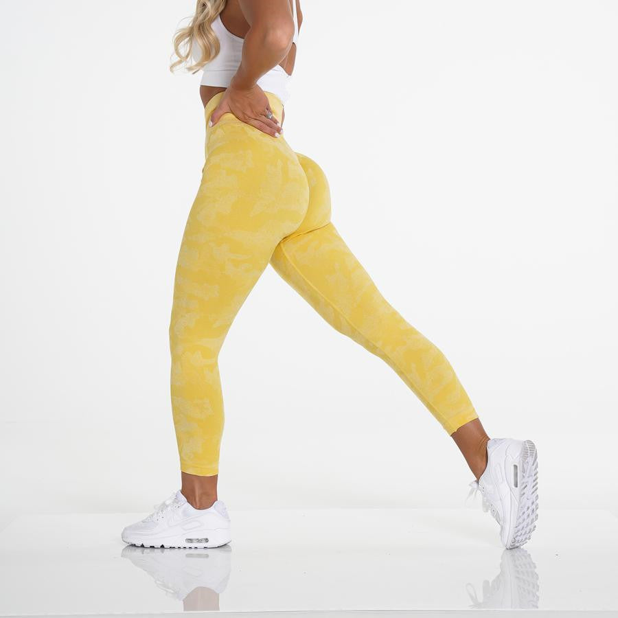 Fashion Snowflake Cropped Camouflage Jacquard Seamless Fitness Yoga Pants FitiqueFit