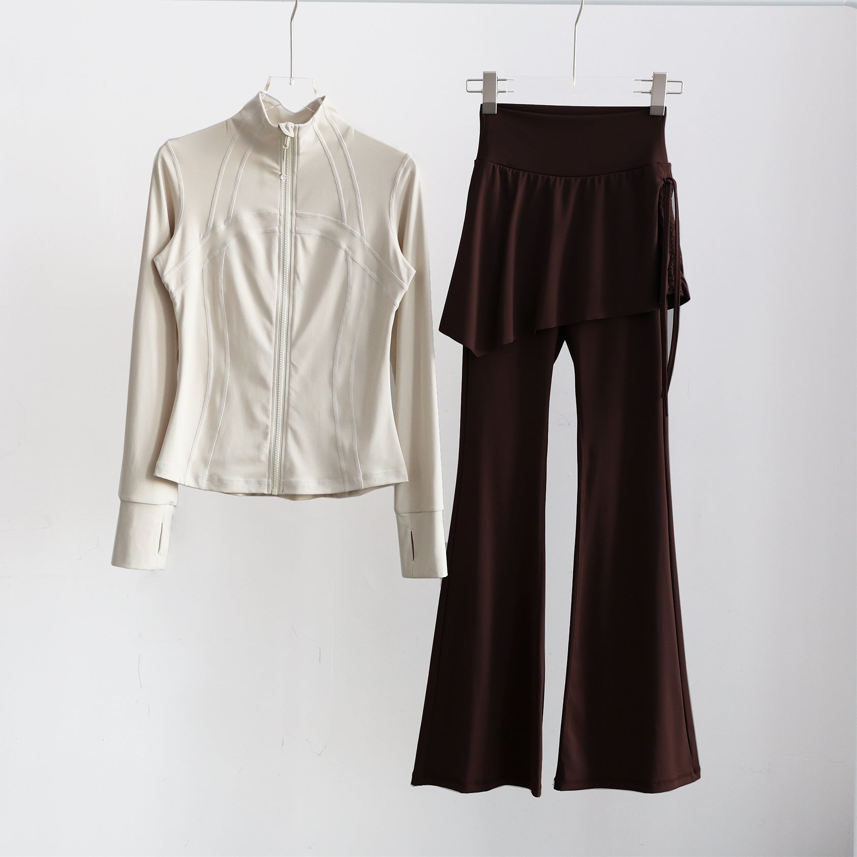 Long-sleeve Running Outfit With Zipper professional Gymwear Thats Slimming And Figure-flattering 