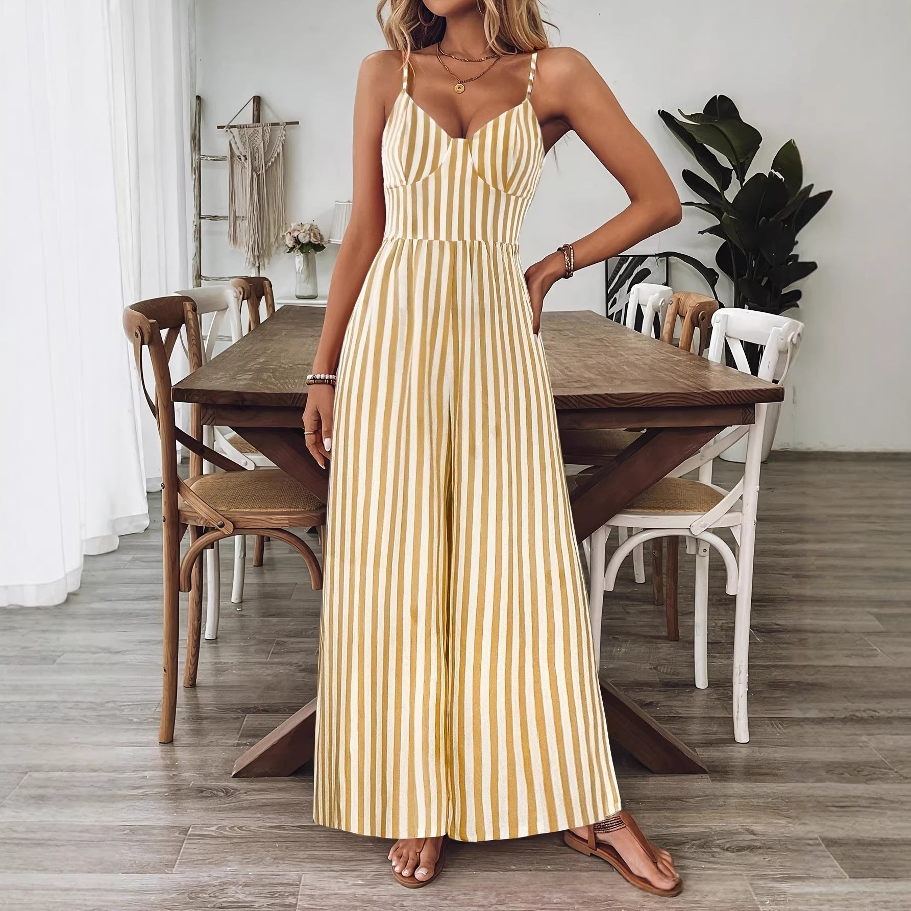 Loose-fitting Sleeveless Backless Jumpsuit For Women 