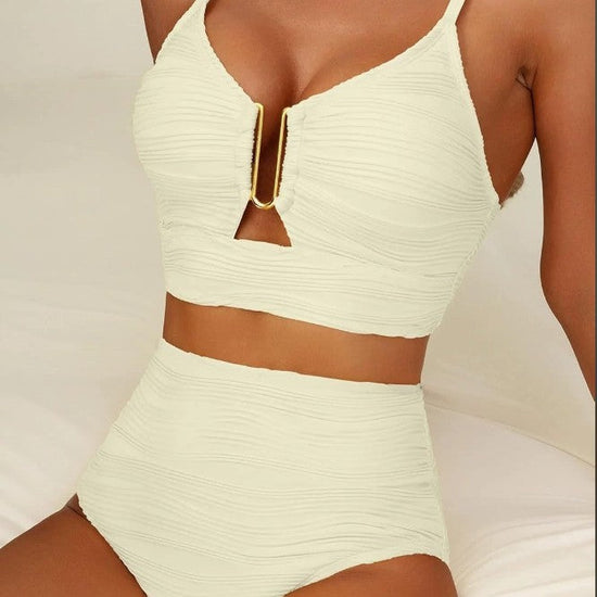 Solid color gathering swimsuit 