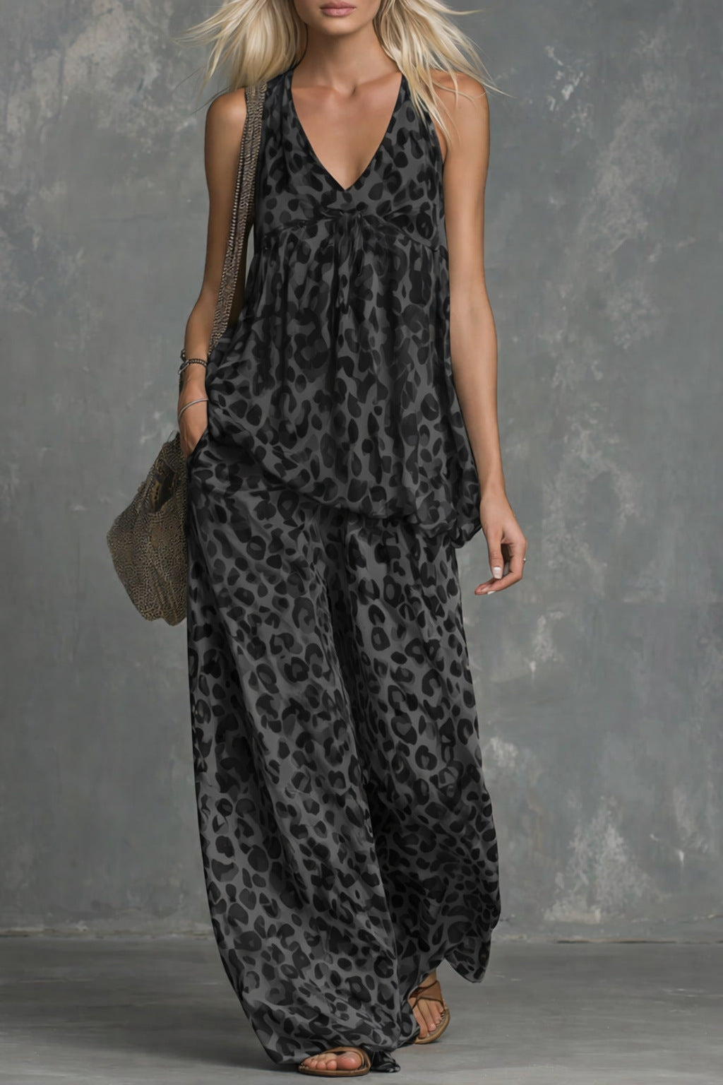 Womens Loose-Fitting Leopard-Print Sleeveless Top And Chiffon Pants Set 