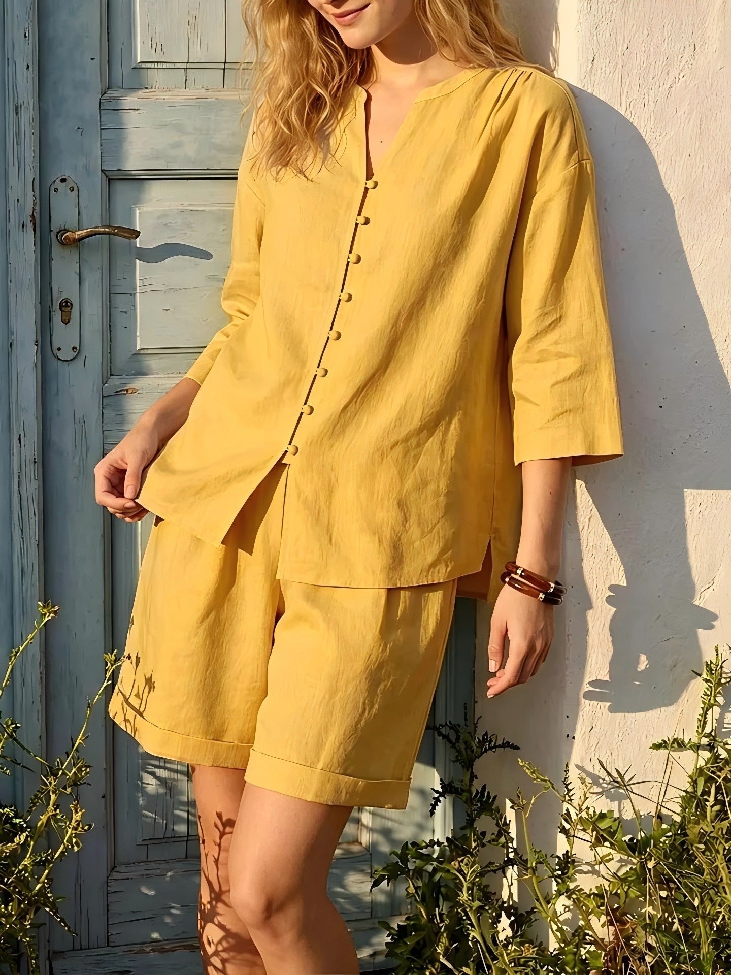 Womens V-neck Top And High-Waist Wide-Leg Shorts Set 