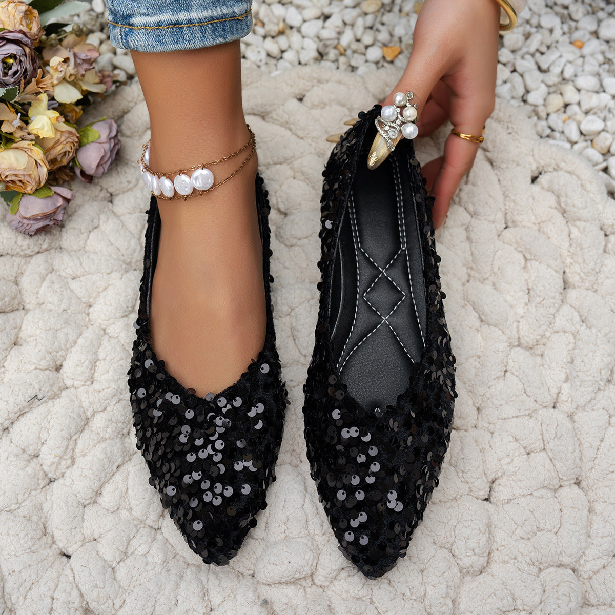 2025 Pointed-toe, Shallow-mouth, Flat-soled Casual Women's Shoes 