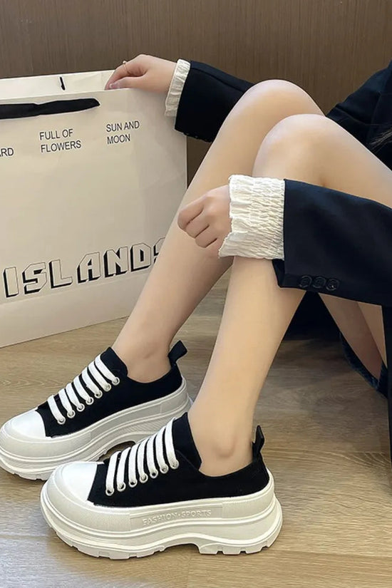 Lace Up Round Toe Platform Sneakers 