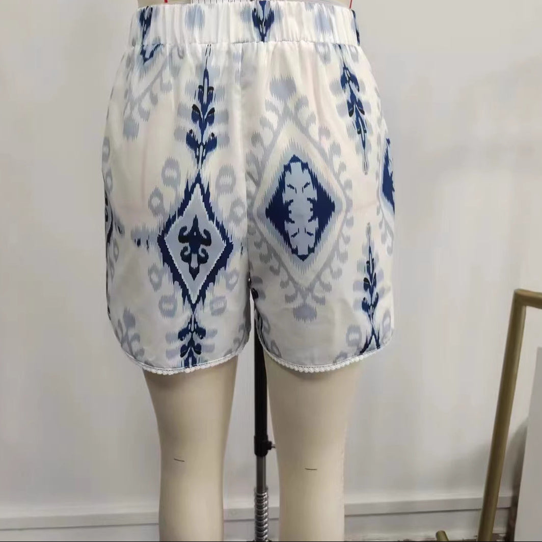 Lace edge shorts 