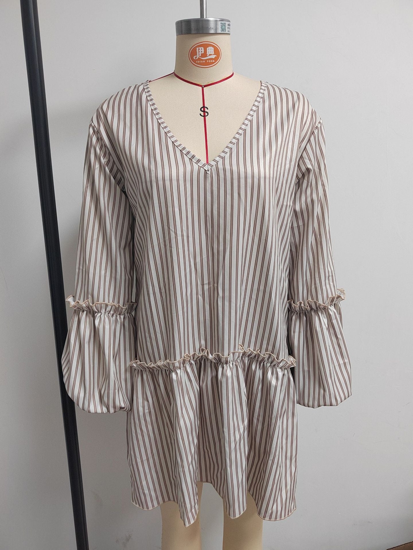 Style Autumn New Women's Long Sleeve Dress Stripe Print V-Neck Lantern Sleeve Loose Mini Dress 