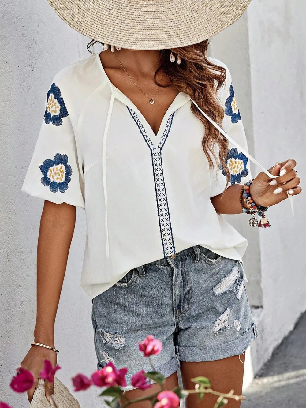 Long sleeved shirt design sense V-neck solid color loose top autumn shirt 