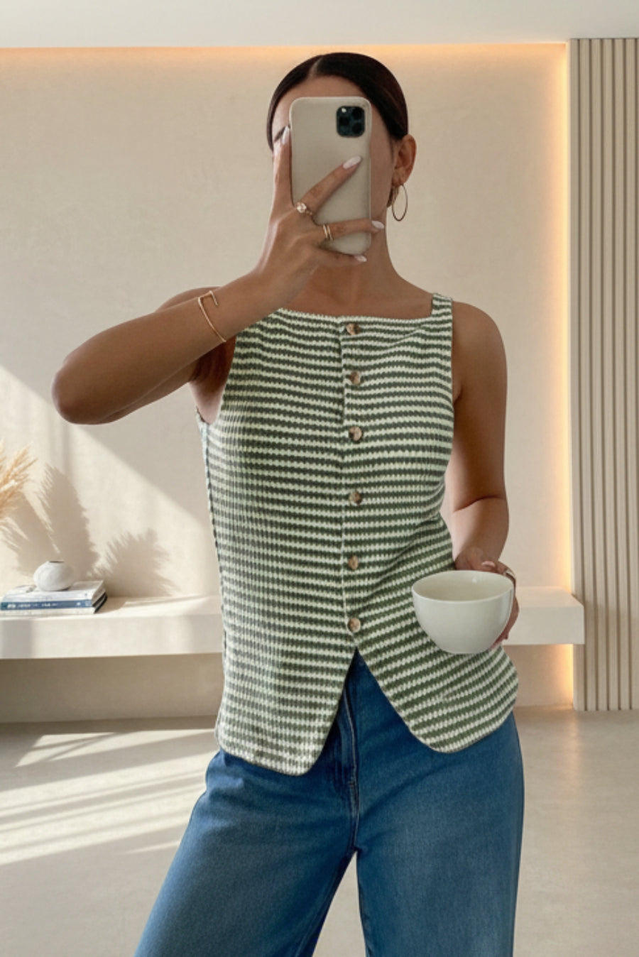 Sleeveless camisole top 