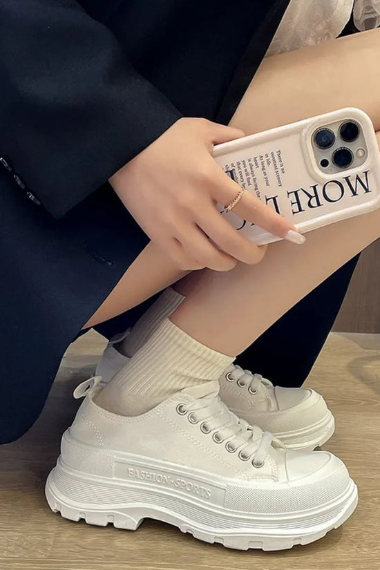 Lace Up Round Toe Platform Sneakers 