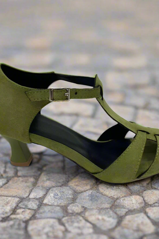 Fashion Suede Round Toe Women's Shoes Plus Size Breathable CJ