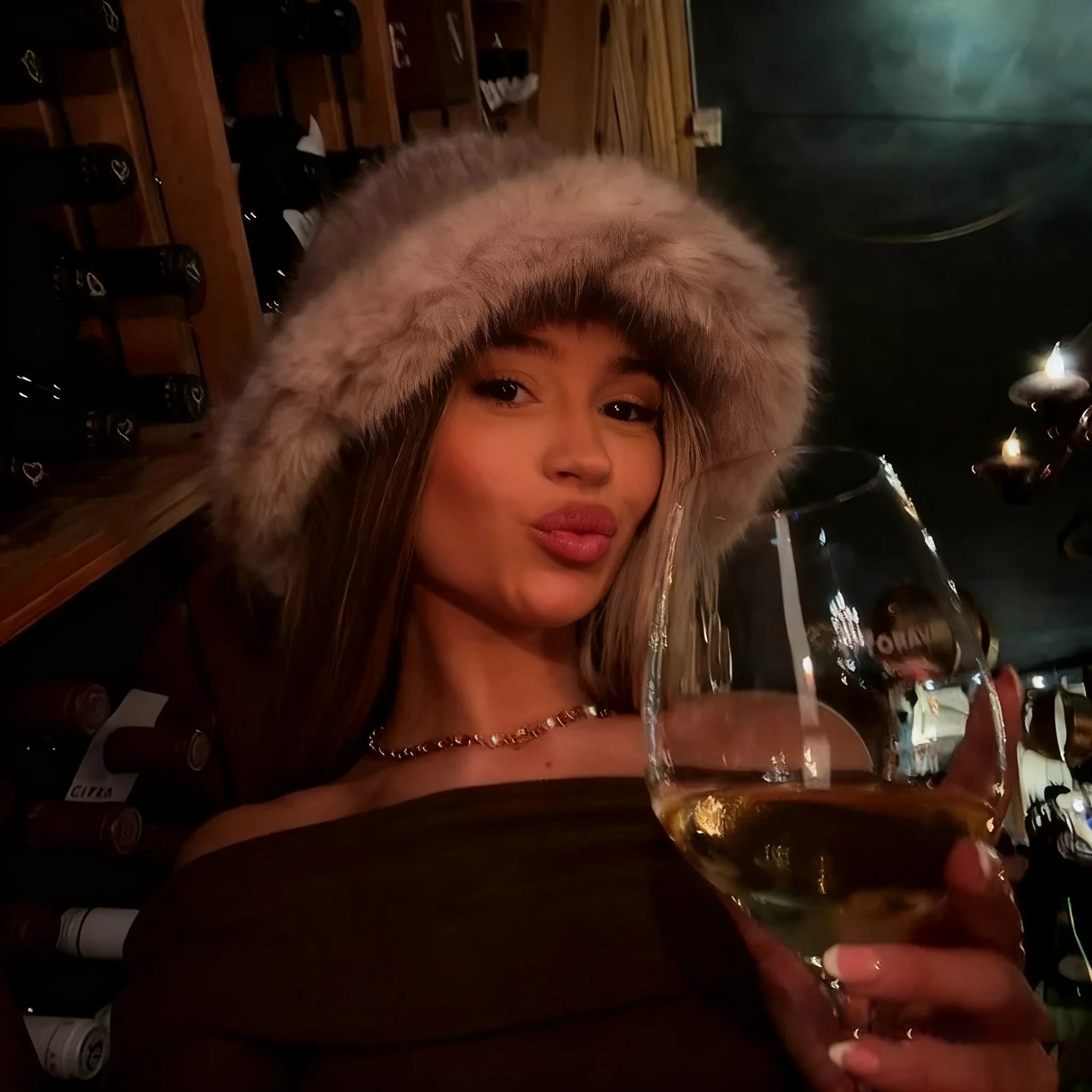 Winter New Imitation Fox Fur Fur Velvet Ladies Hat Ins Style Korean Fashion Luxury Fisherman Hat Outdoor Shopping Accessories 