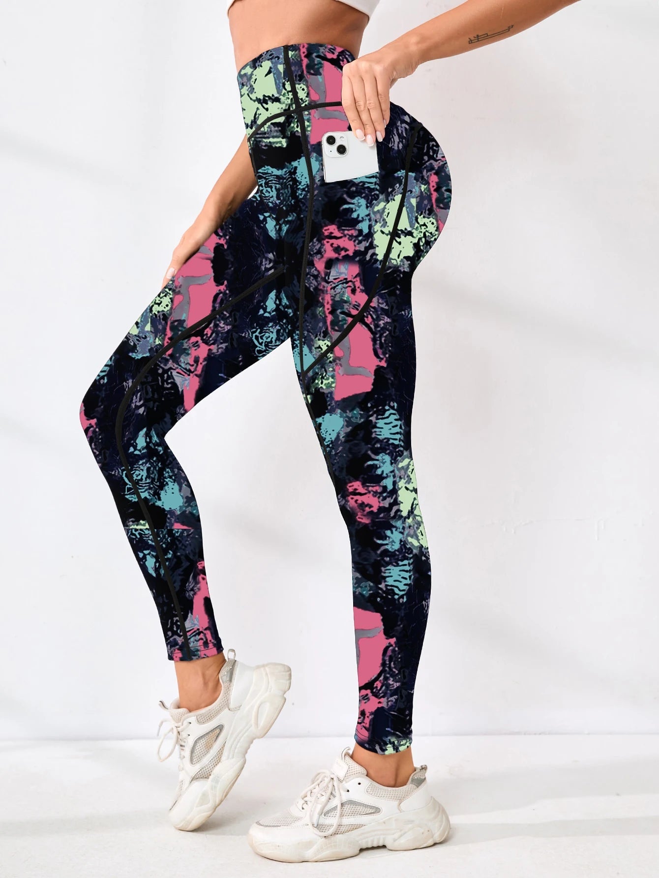 Printed women's high waistband pocket fitness pants paired with tight abdominal yoga pants, suitable for running, hiking, and sp 