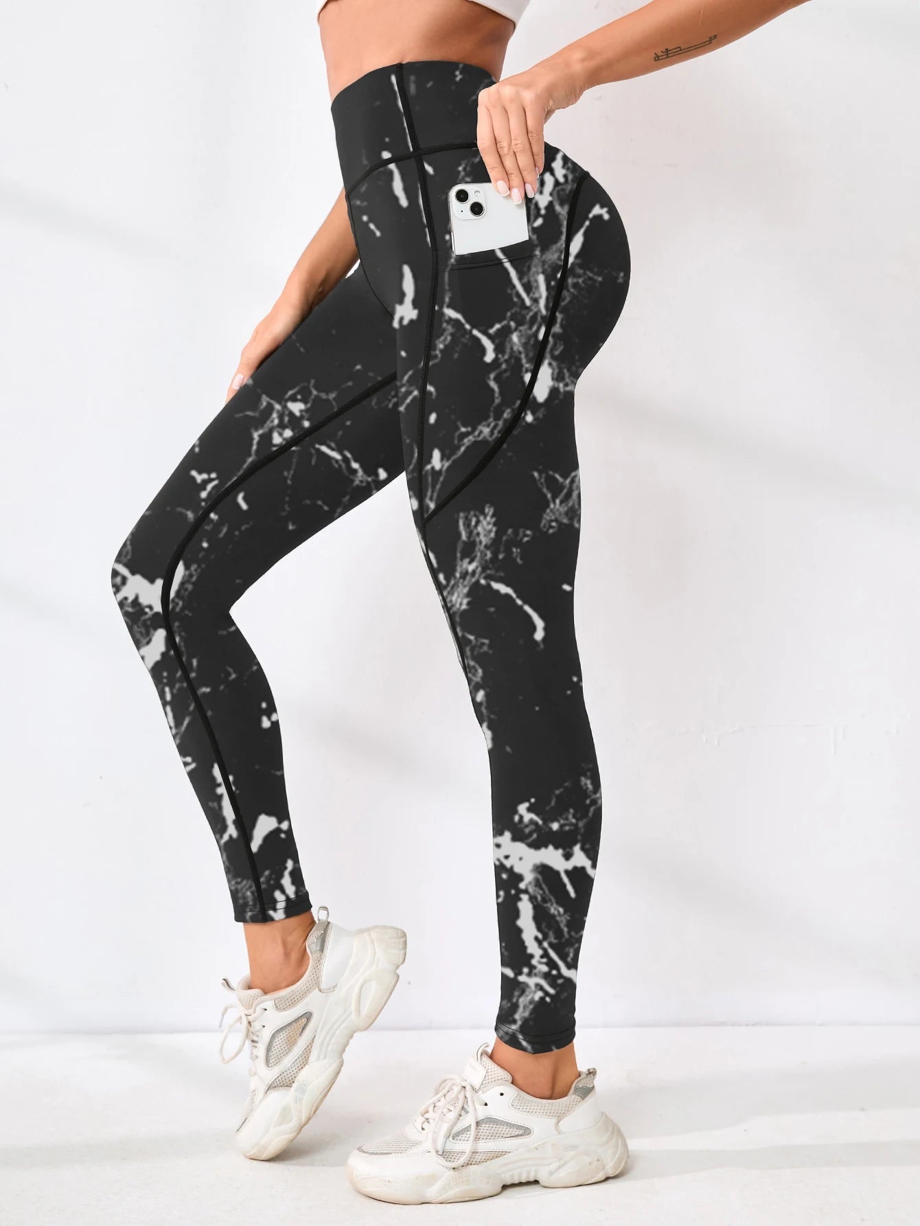 Printed women's high waistband pocket fitness pants paired with tight abdominal yoga pants, suitable for running, hiking, and sp 