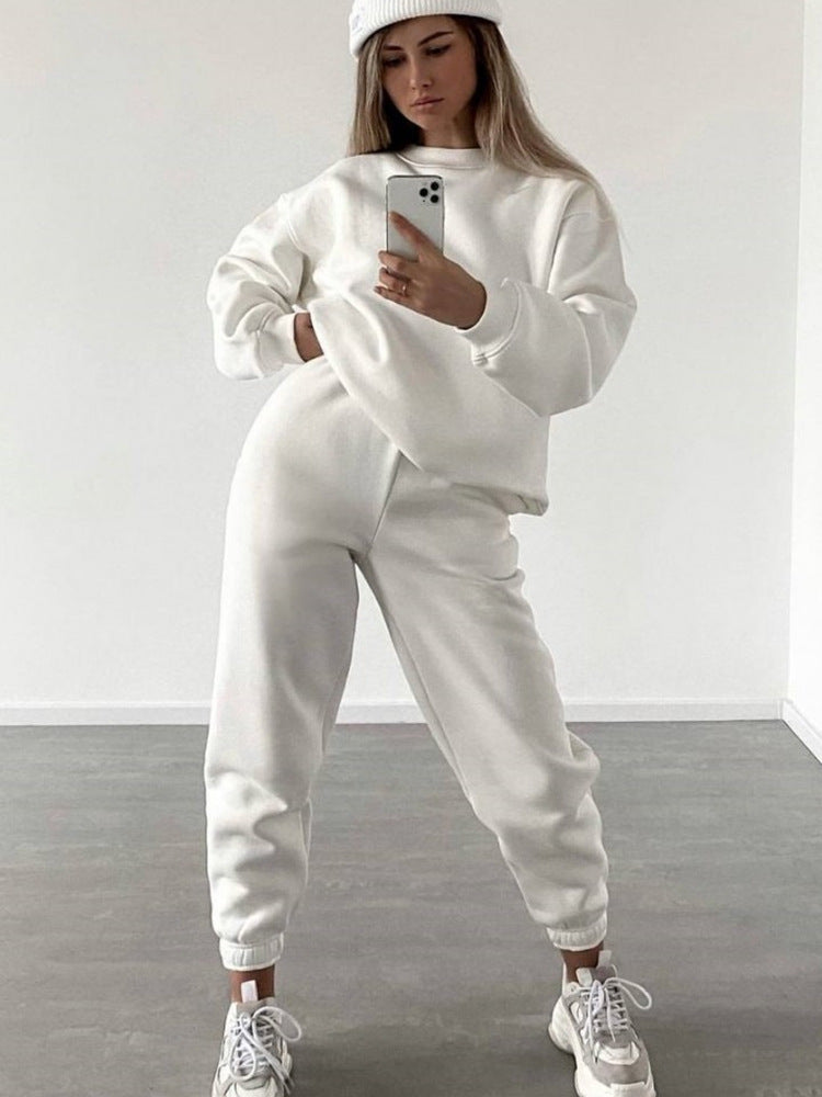 Fashionable Loose-fit Crewneck Sweatshirt With Long Sleeves And Casual Athletic Pants 