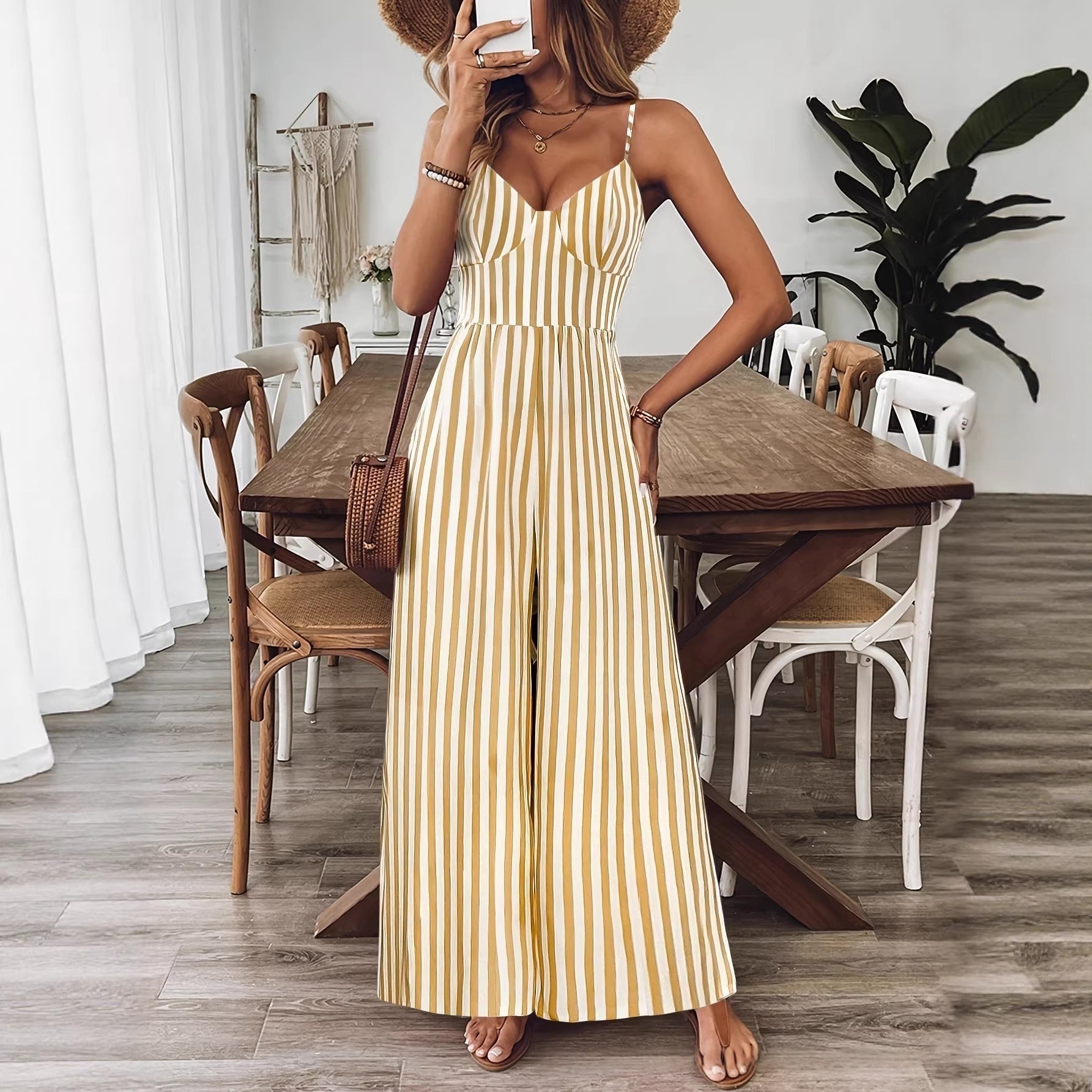 Loose-fitting Sleeveless Backless Jumpsuit For Women 