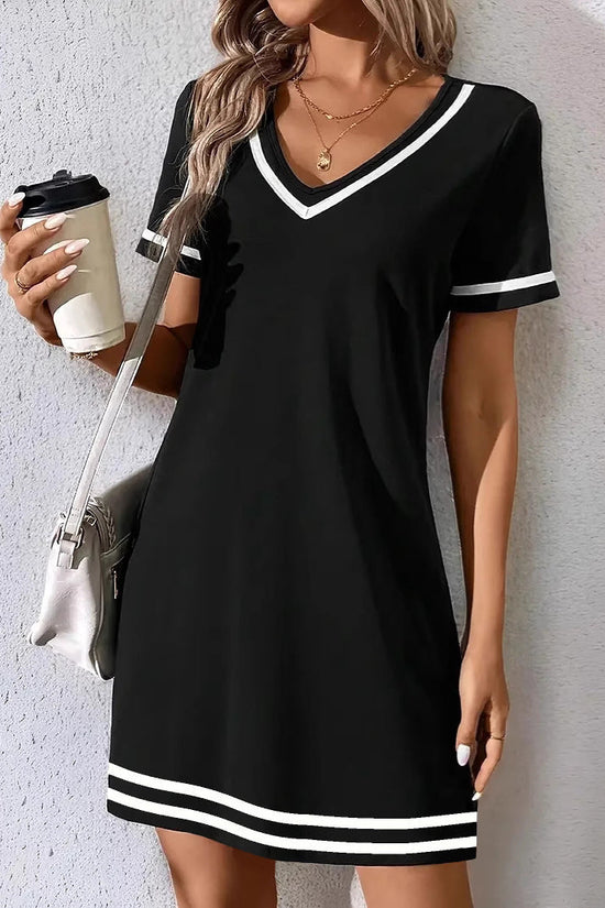 V-neck Fashionable And Elegant Contrast-color Short-sleeve Dress 
