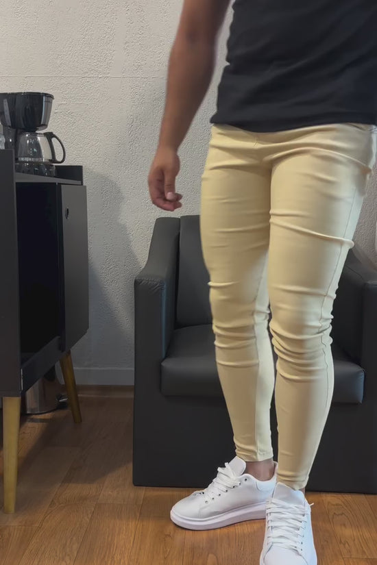 Pantalones ajustados con botones para hombre: ropa versátil para la oficina y el tiempo libre